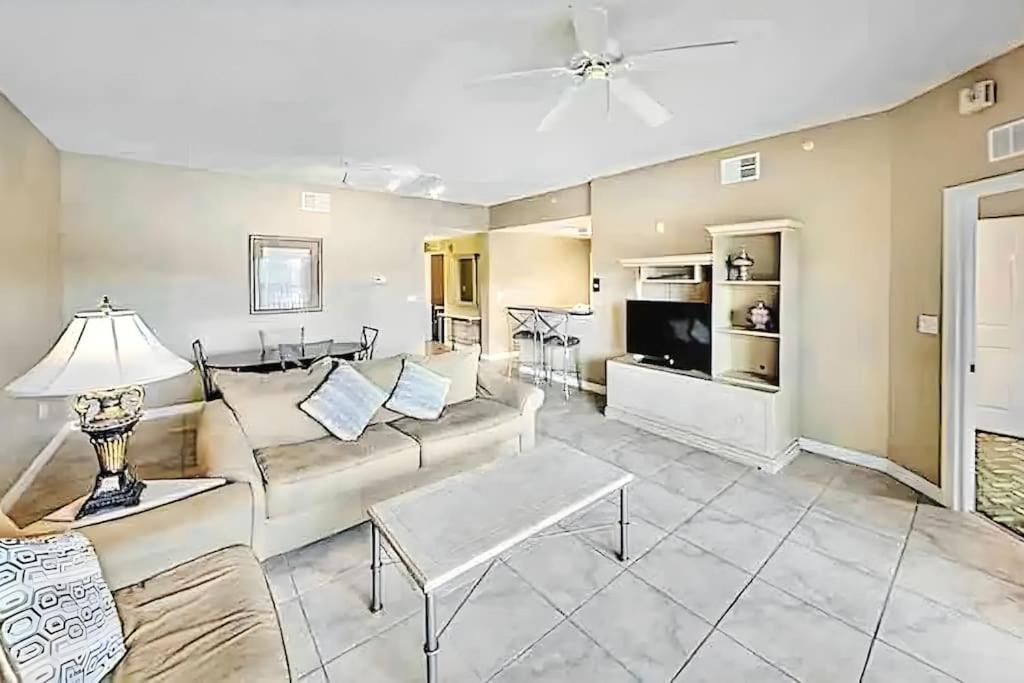 Entire Rental 3-Br Minutes From Disney X8 Hot Tub Apartment 2204 Orlando Exterior photo